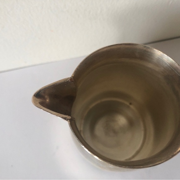 WM Rogers Paul Reverie Reproduced Silver plated creamer - Picture 5 of 7